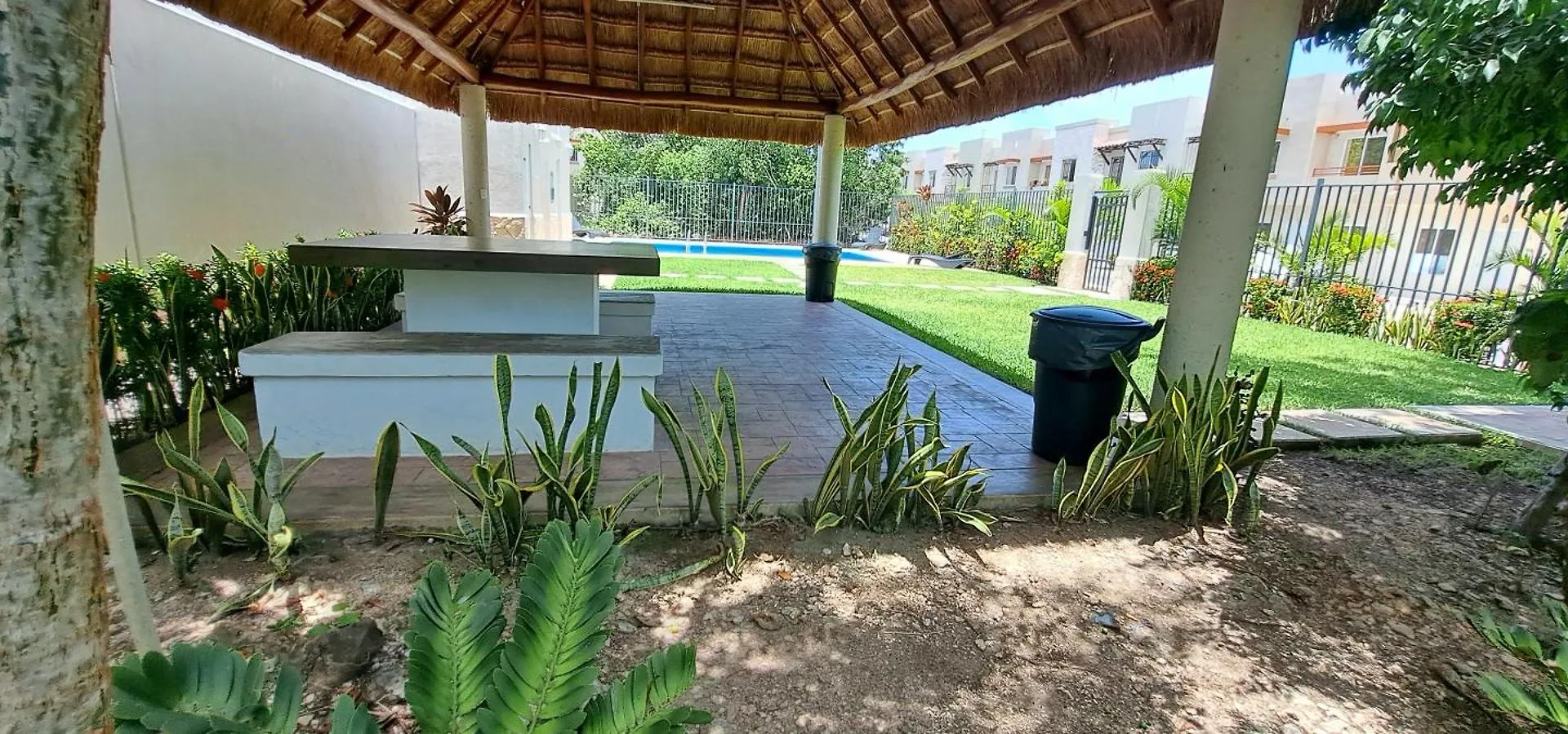 Prázdninový dům Casa Ruisu 2 Plantas Amueblada Alberca En Playa Del Carmen Mayakoba Seguridad Bien Ubicada Jardines Senderos Comercios